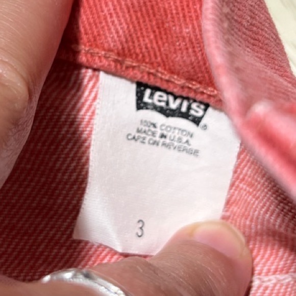 Vintage Levi’s shorts size 3❤️ - Picture 6 of 7